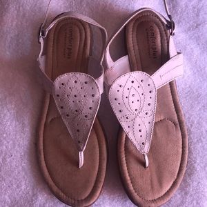 Sandals/ white